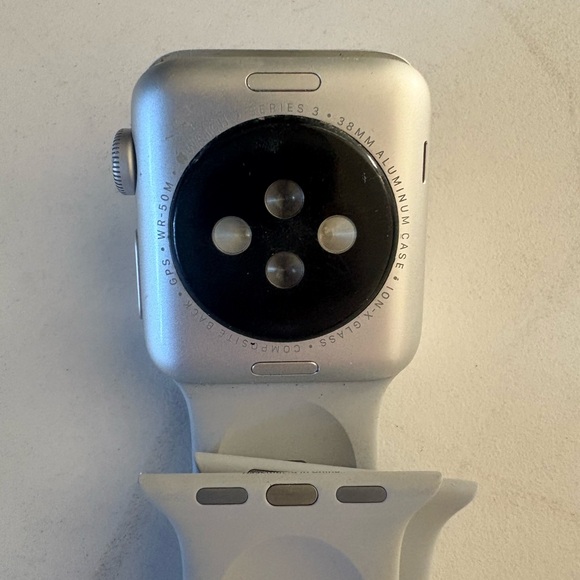 Apple Watch Series 3 with Long band - Picture 2 of 2